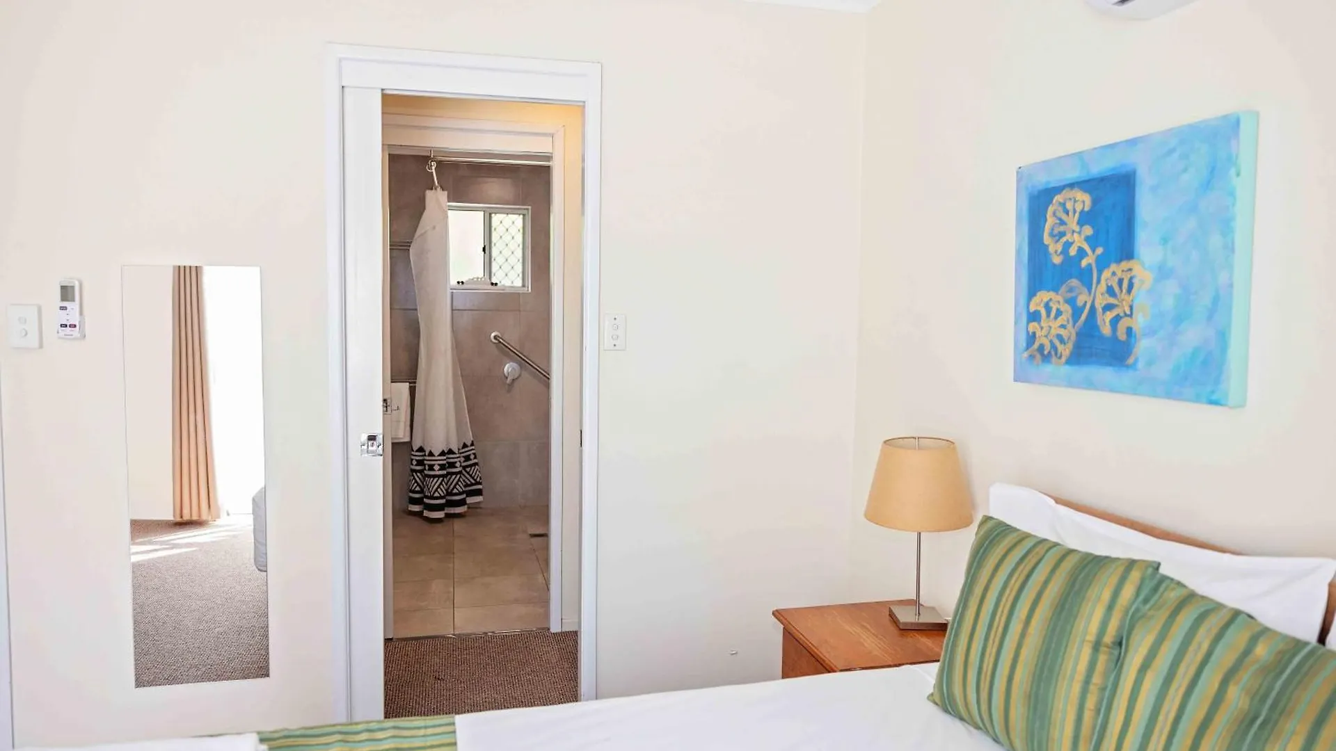 The Shores Holiday Apartments Mackay Australia
