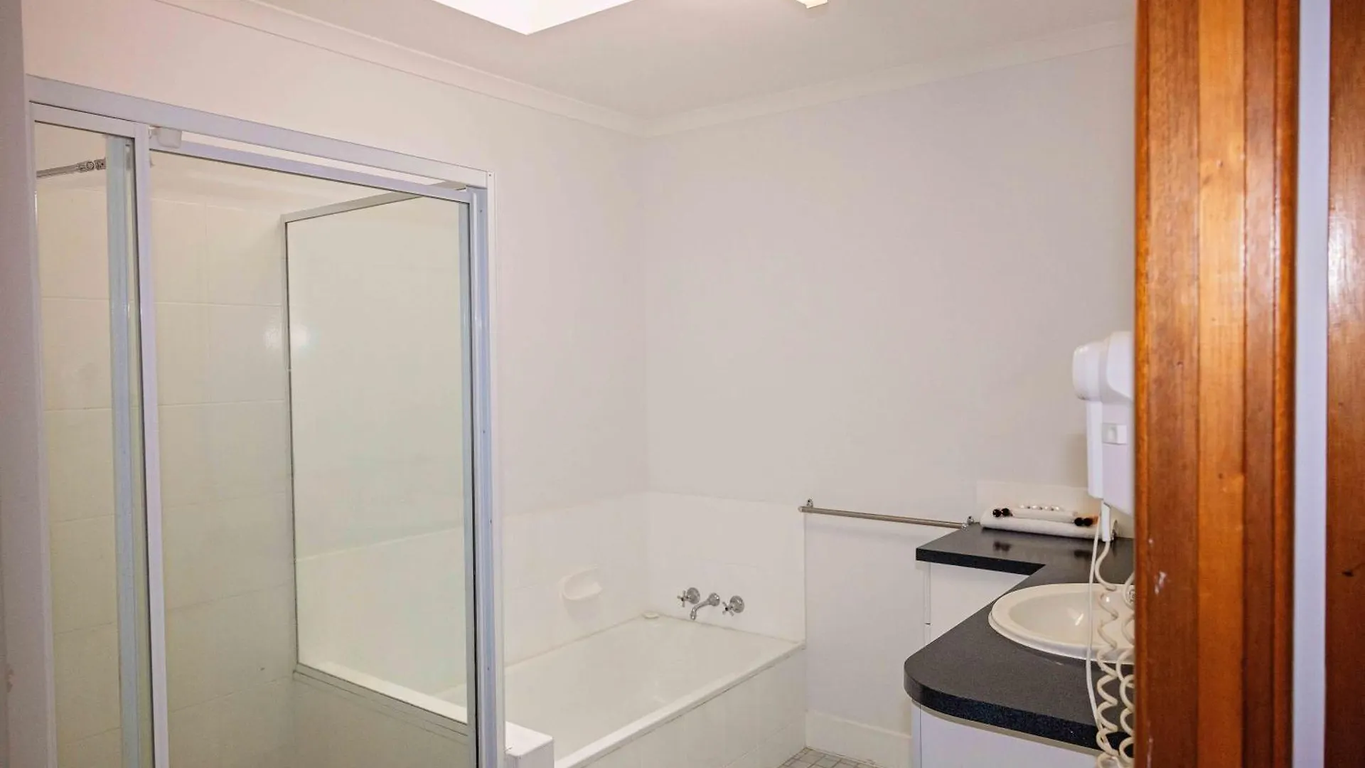 The Shores Holiday Apartments Mackay