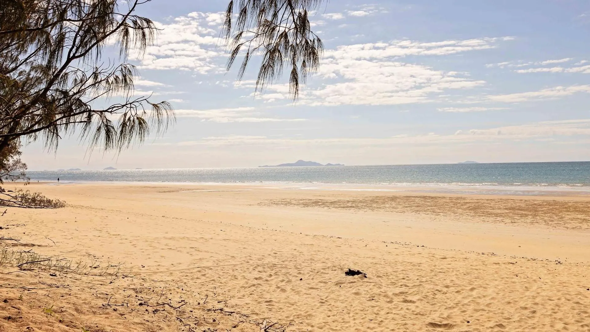 The Shores Holiday Apartments Mackay Australia