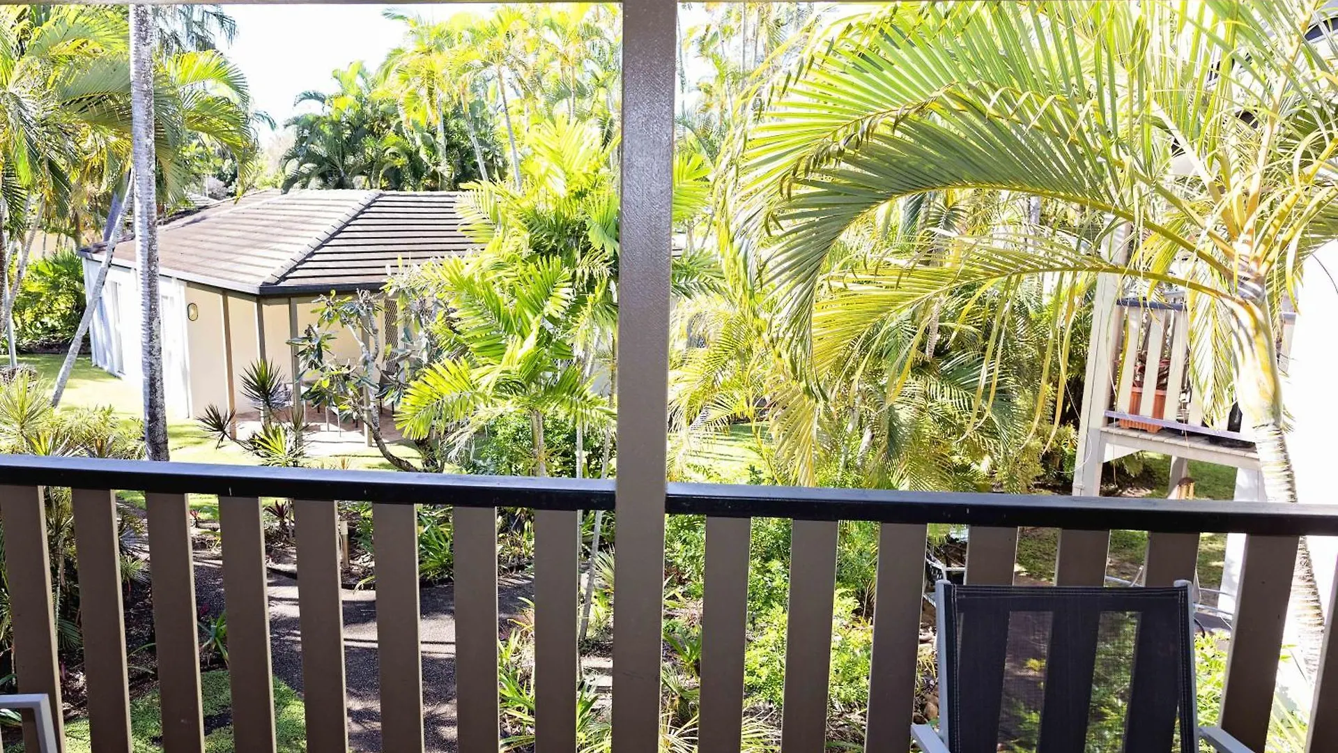 The Shores Holiday Apartments Mackay Australia