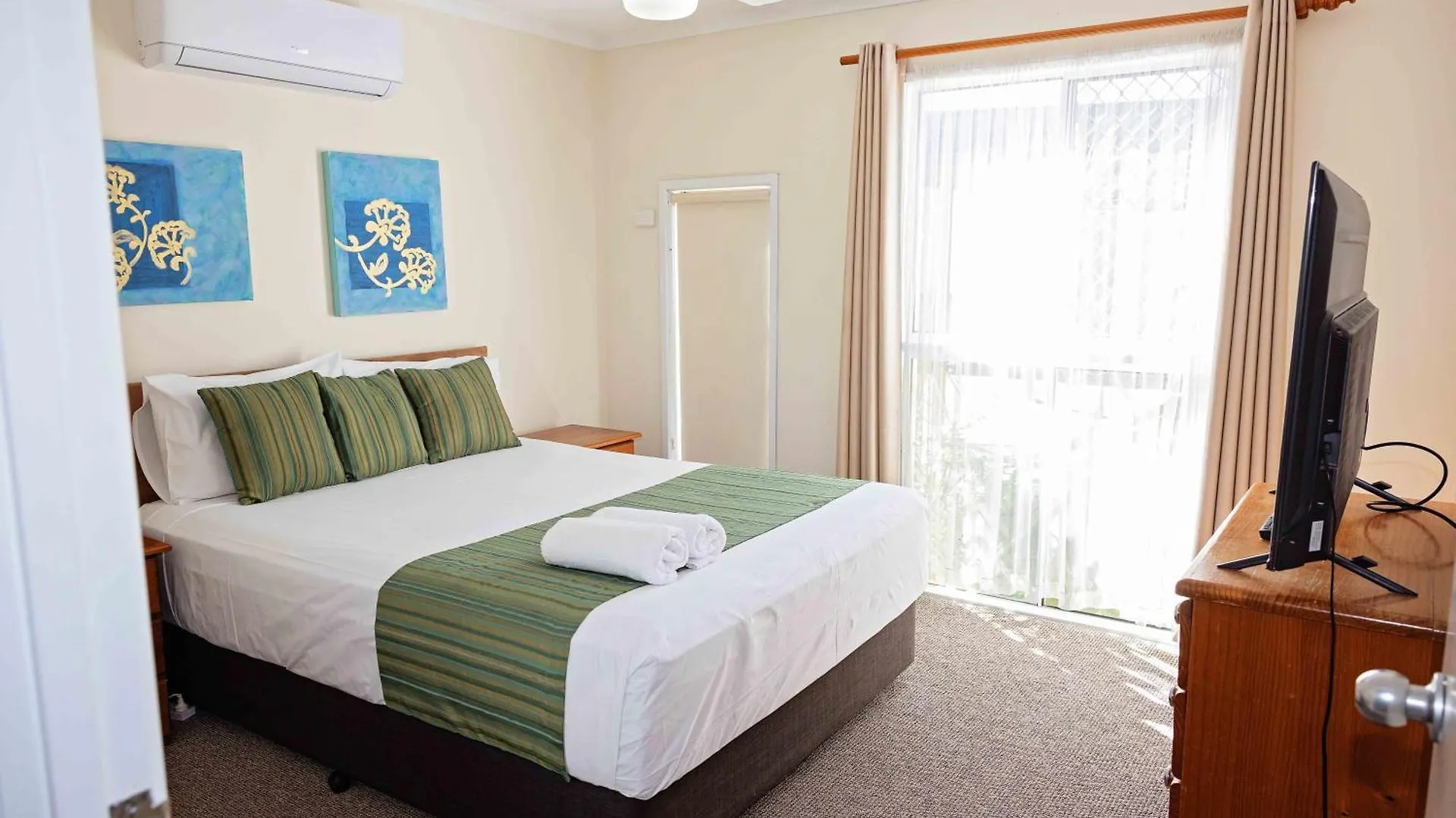 The Shores Holiday Apartments Mackay