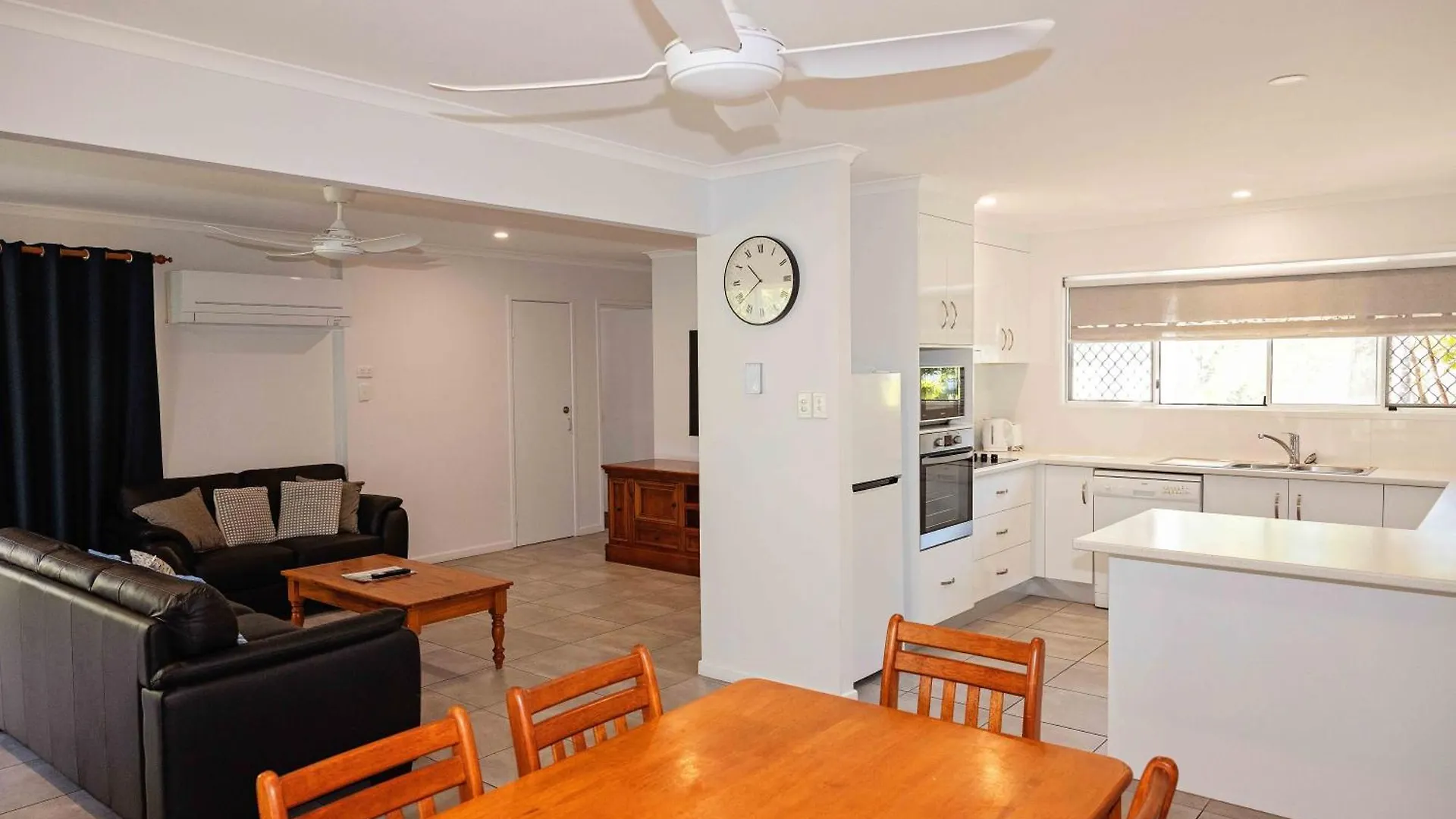 The Shores Holiday Apartments Mackay Australia
