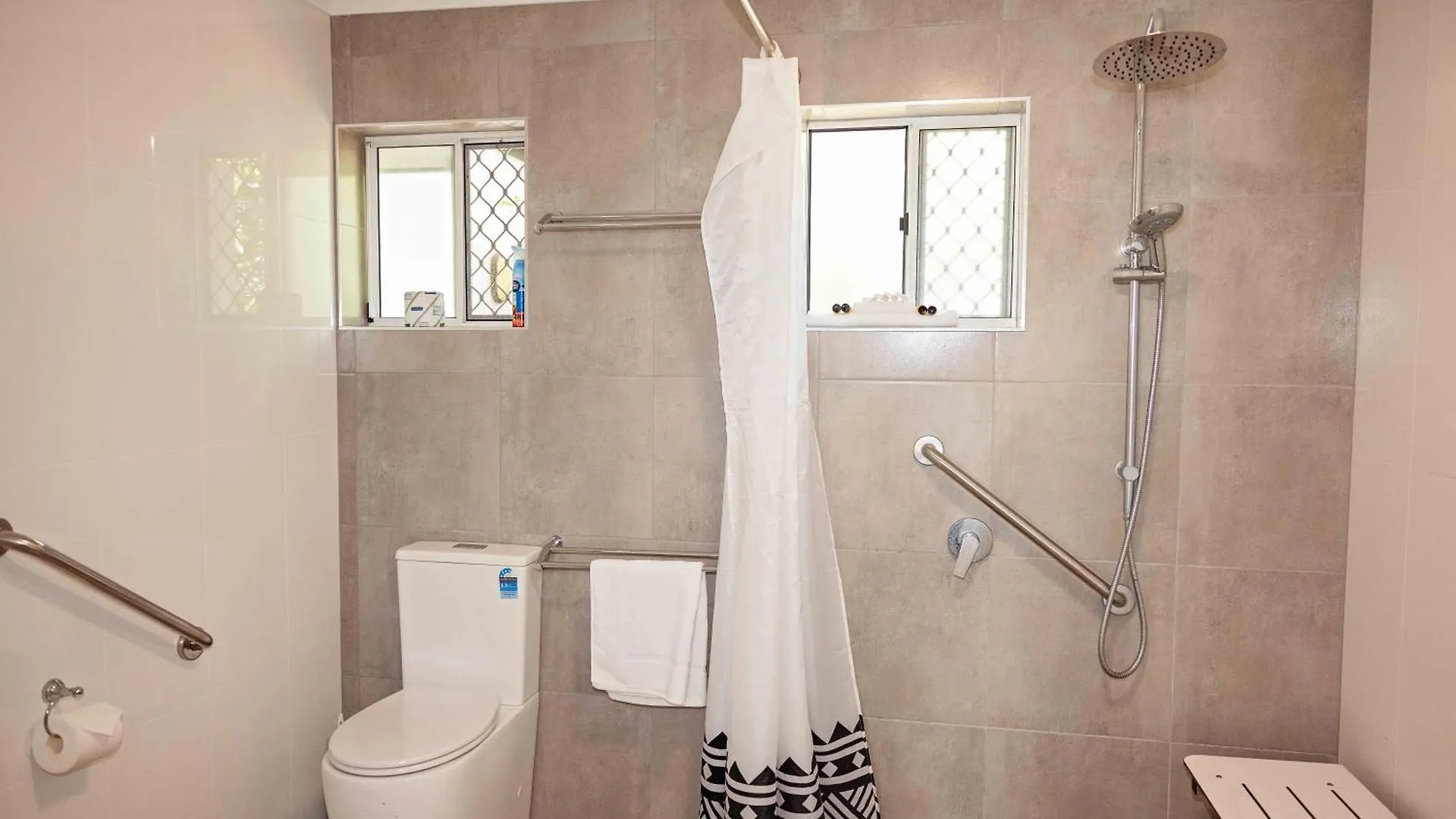 The Shores Holiday Apartments Mackay