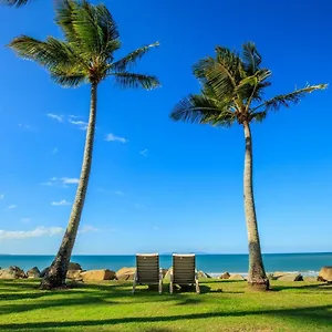 Absolute Beach Front - Blue Pacific Mackay