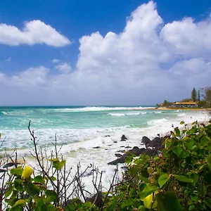 Rainbow Bay Beachhouse Coolangatta